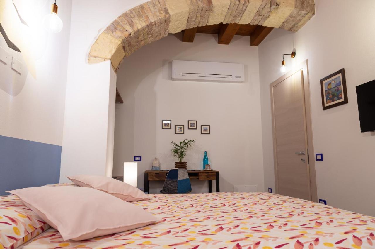 Bed and Breakfast Trigu & Mangoni Cagliari Exterior foto